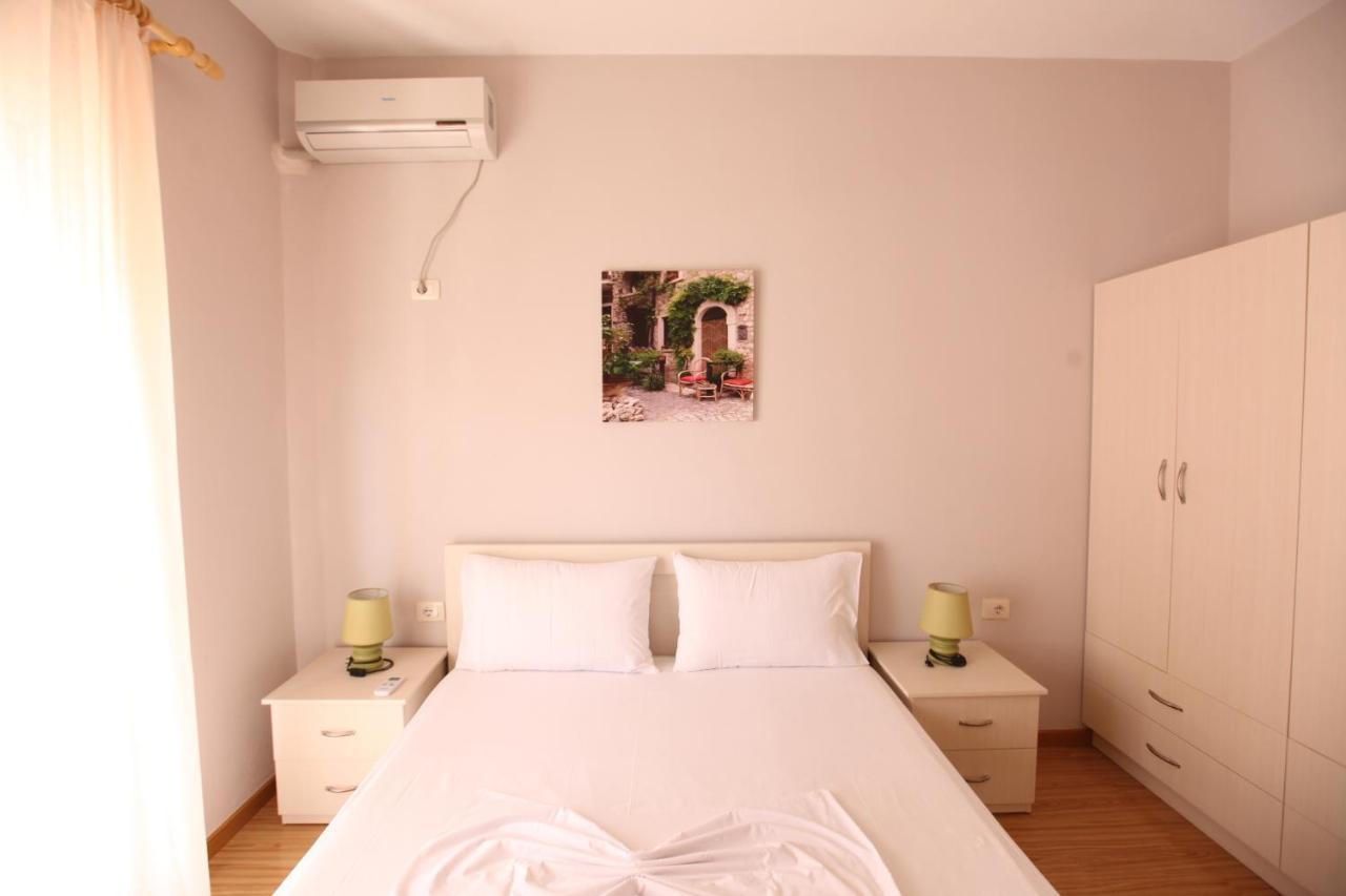 Teo Apartaments Sarandë Exterior foto